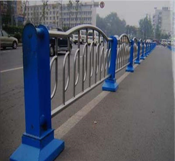 锡林郭勒不锈钢防撞栏杆生产制造工艺